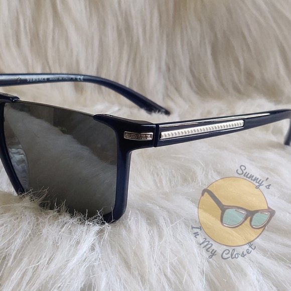 Versace Greca Aegis Sunglasses 😎 VE4363  Fire🔥🔥 - Picture 4 of 7